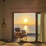 Seanfinity Beachfront Apartman Mikrí Vígla