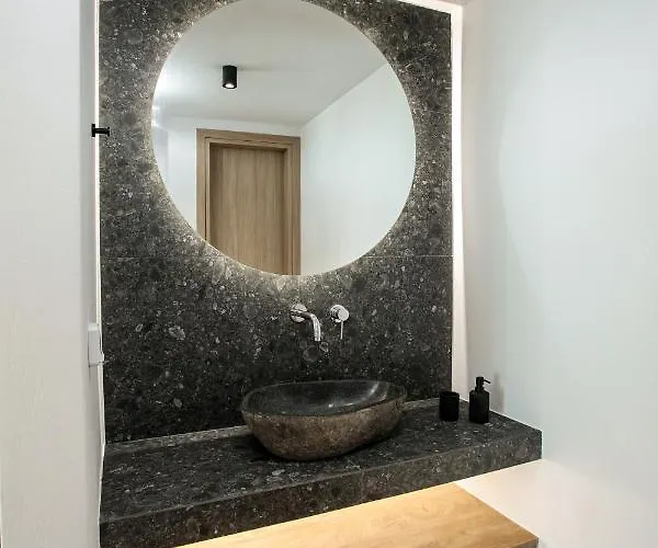 Seanfinity Beachfront