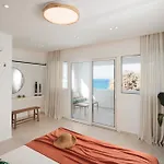 Seanfinity Beachfront Apartment