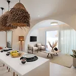 Seanfinity Beachfront *