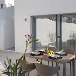 Apartment Seanfinity Beachfront