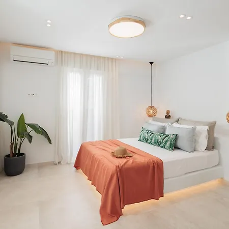 Seanfinity Beachfront Apartment