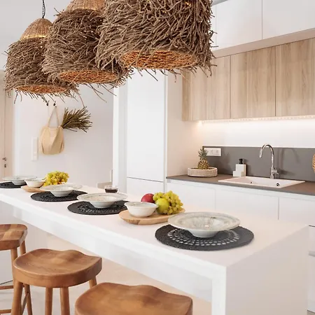 Seanfinity Beachfront Apartment Mikri Vigla