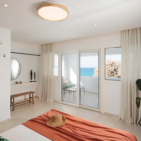 Seanfinity Beachfront Apartment