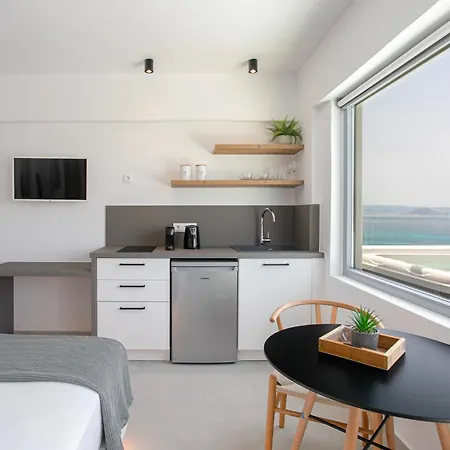 Seanfinity Beachfront Apartment *