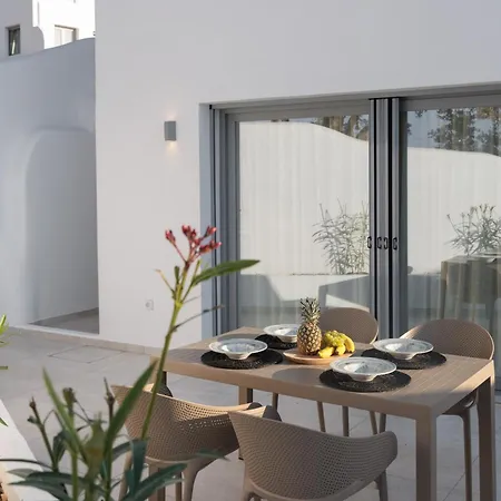 Apartment Seanfinity Beachfront